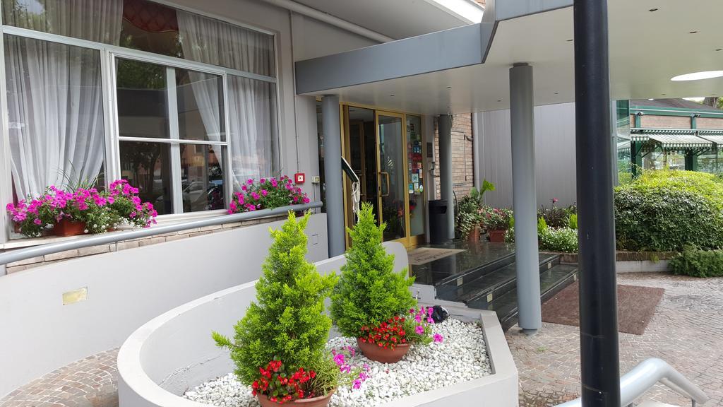 Hotel Augustus 4*